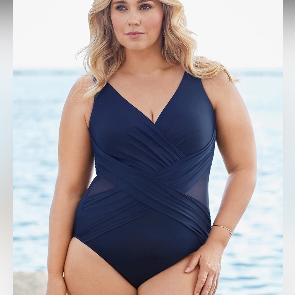 NWOT Miraclesuit Crossover One Piece Swimsuit